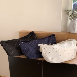 Korean style trendy polka dot large capacity dumpling bag, simple and versatile commuting, lightweight and portable, fresh shoulder bag for women