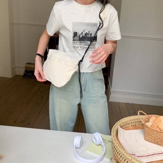 Japanese and Korean style minimalist casual nylon small bag, lightweight, high-value, solid color, girly, versatile, sophisticated single-shoulder crossbody bag