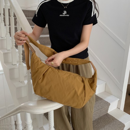 Muye Leather Goods crossbody bag, women's 2025 autumn and winter style, large capacity dumpling bag, down cotton, simple and versatile shoulder bag