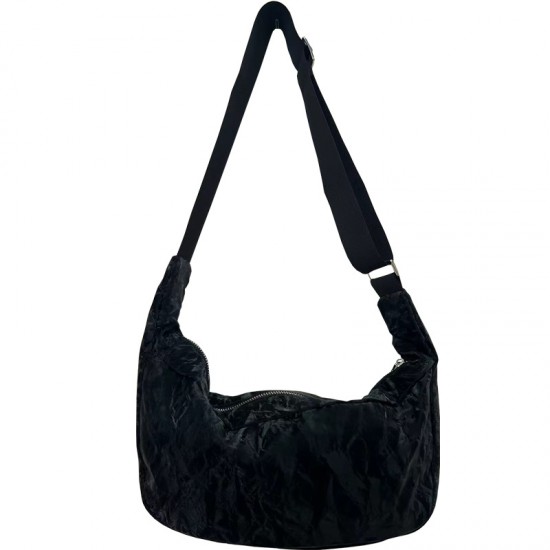 Large Capacity Dumpling Bag 2025 New Simple Lightweight Crossbody Soft PU Crescent Moon Fashionable Commuting Bag