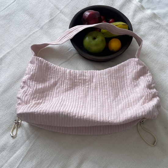 Summer new women's bag, Japanese and Korean style ins simple fashionable large capacity versatile pleated high-end shoulder bag