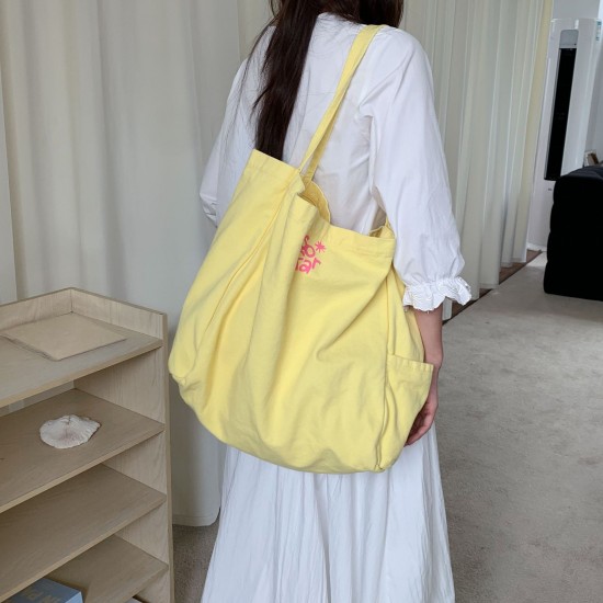 Korean style lazy style, large capacity, letter canvas bag, girly, niche, commuting, literary, class, commuting, versatile tote bag