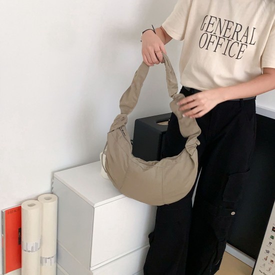 Korean style everyday commuting cloud drawstring dumpling bag, literary and casual design, single shoulder, solid color, versatile crescent moon women's bag