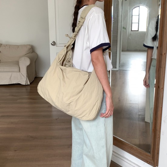 New Classic Spring/Summer Cloud Pleated Drawstring Shoulder Strap Nylon Bag, Fashionable Versatile Large Capacity Solid Color Shoulder Bag