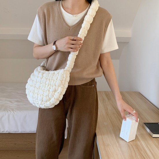 2025 New Korean Style Pleated Cloud Women's Bag Nylon Bubble Fashion Personalized Casual Down Crossbody Bag