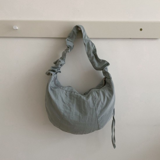 Korean style everyday commuting cloud drawstring dumpling bag, literary and casual design, single shoulder, solid color, versatile crescent moon women's bag