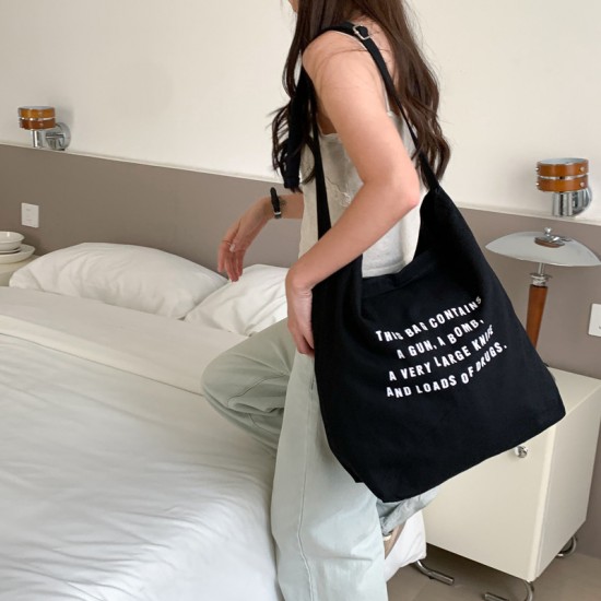 Japanese and Korean style, relaxed and casual look, 2025 new printed canvas bag, large capacity, fresh and simple college style tote bag.