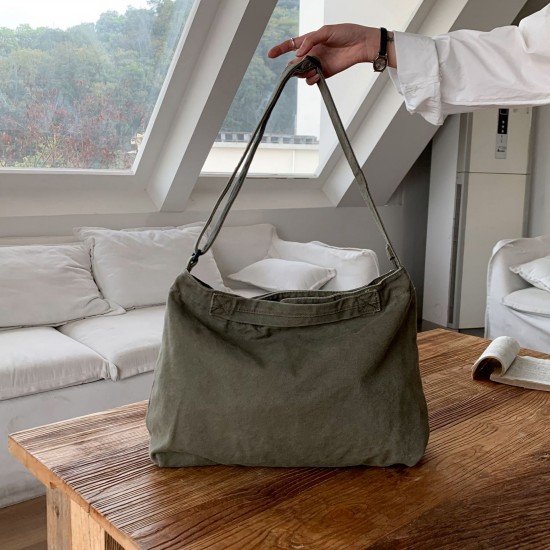 2025 spring/summer new solid color Japanese literary canvas tote bag, fashionable and simple ins large capacity crossbody bag