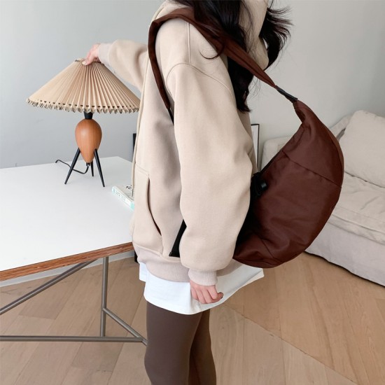 Japanese and Korean Style Crossbody Oxford Cloth Bag, Large Capacity Sports and Fitness Bag, New Fashionable and Lightweight Women's Crossbody Bag