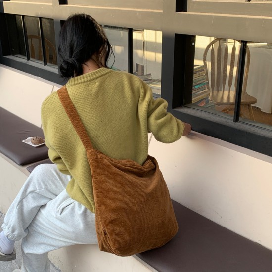 2 025 New INS Autumn/Winter Retro Washed Corduroy Student Class Large Capacity Lazy Style Simple Crossbody Bag