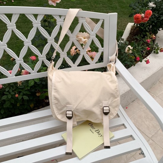 Japanese Harajuku style nylon cloth bag, messenger bag, women's student casual versatile large capacity simple tote crossbody bag with flap