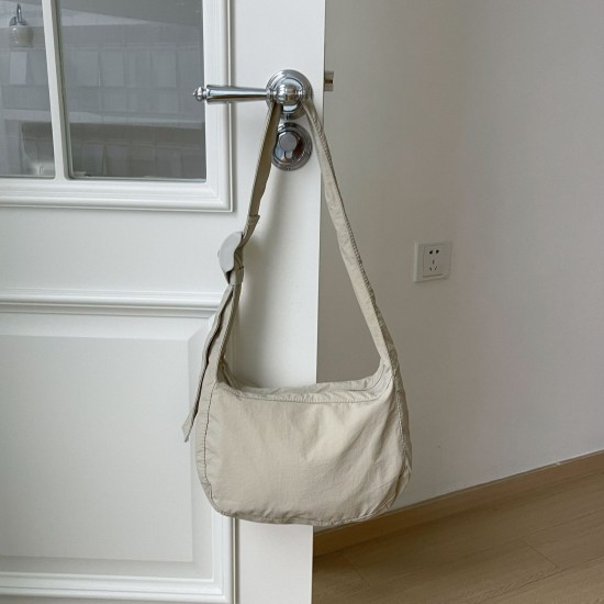 2025 Spring/Summer new workwear saddle bag, casual, literary, daily versatile large capacity wide shoulder strap crossbody bag