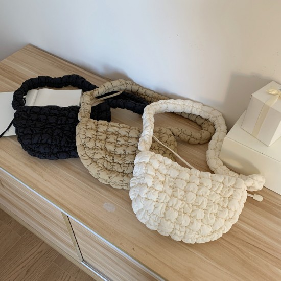 2025 New Korean Style Pleated Cloud Women's Bag Nylon Bubble Fashion Personalized Casual Down Crossbody Bag