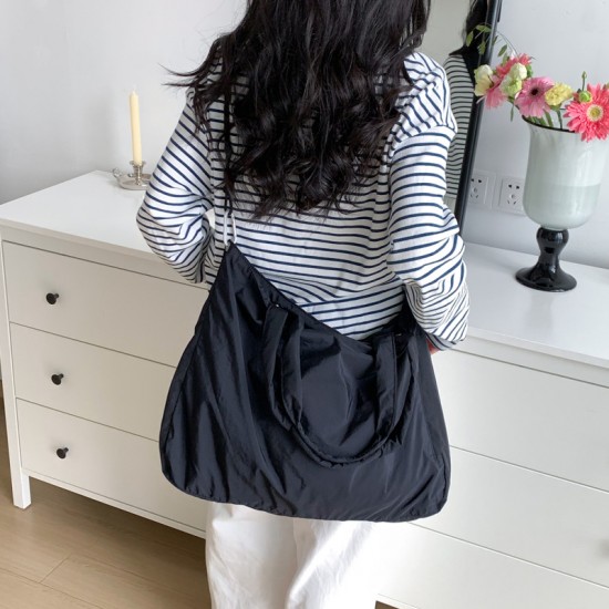 Autumn/Winter New Original Simple Large Capacity Lined Embroidered Plaid Tote Bag with Detachable Shoulder Strap, Lightweight Crossbody Bag