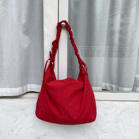 New Classic Spring/Summer Cloud Pleated Drawstring Shoulder Strap Nylon Bag, Fashionable Versatile Large Capacity Solid Color Shoulder Bag
