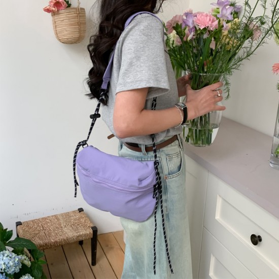 Japanese and Korean style minimalist casual nylon small bag, lightweight, high-value, solid color, girly, versatile, sophisticated single-shoulder crossbody bag