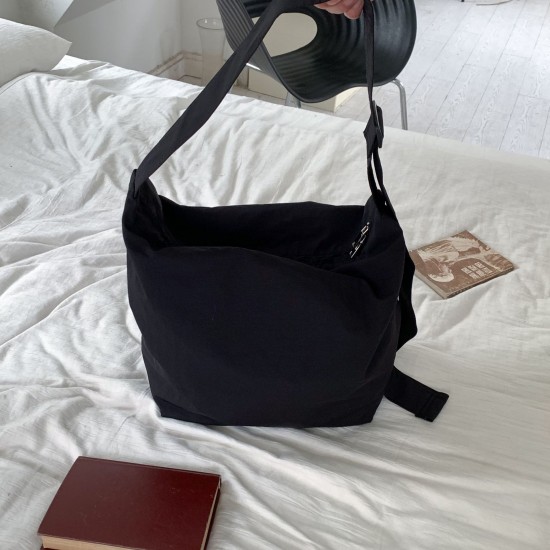 Korean ins minimalist versatile shoulder bag, large capacity lightweight commuting crossbody bag, casual lazy style tote bag