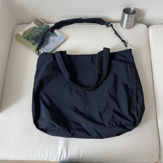 Autumn/Winter New Original Simple Large Capacity Lined Embroidered Plaid Tote Bag with Detachable Shoulder Strap, Lightweight Crossbody Bag